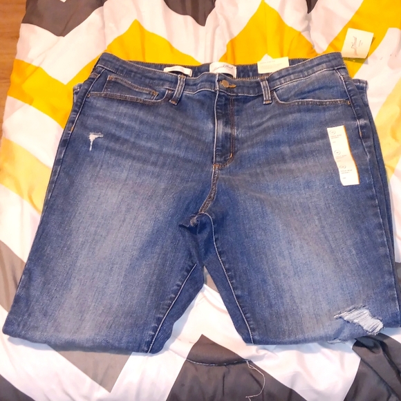 NWTS High Rise Skinny Distressed  16L jeans - Picture 3 of 6